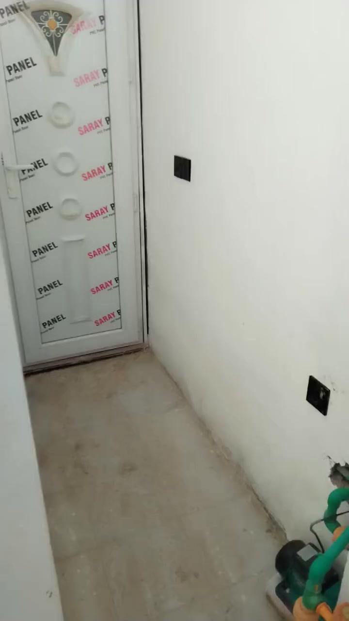 السلام عليكم بيت للايجار منطقه الايح قرب جامعه كربلاء طريق بابل قرب مدينه الزائرين ***********
