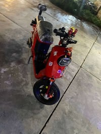 دراجه R9 ريان للبيع لدراجه مزوده تزويد خارجي عمبار وتغليف لكشن ستاند ت...