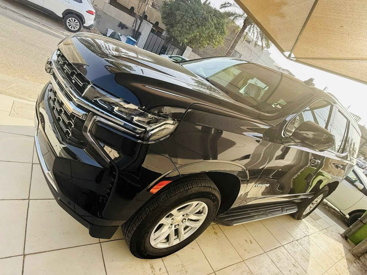 للبيع تاهو خليجي وكاله المنصور موديل 24 فئه LS رقم بغداد ماشيه 12 الف فقط اخت الزيرو  مكفوله كفاله عامه من جميع النواحي ومواصفات التاهو معروفه عارضها 52 عنواني السيديه ورقم الهاتف/ ***********
