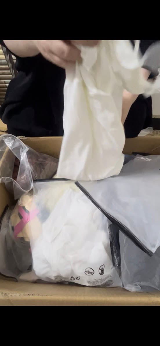 عندي ٣كراتين ملابس نسائي مكس شي ان وكارتونه امزون رجالي ابيعهن شلعه وحده ماابيع قطع مستعجله على بيعتهن كل كارتونه وسعرها وعدد القطعه الي يريدهن يجي خاص ادزله فديو الهن رجاءا فقط شراي يدخل خاص


**إذا كنت صاحب هذا الإعلان وتريد حذفه لأي سبب، رجاءا أرسل رسالة إلى الدعم الفني**