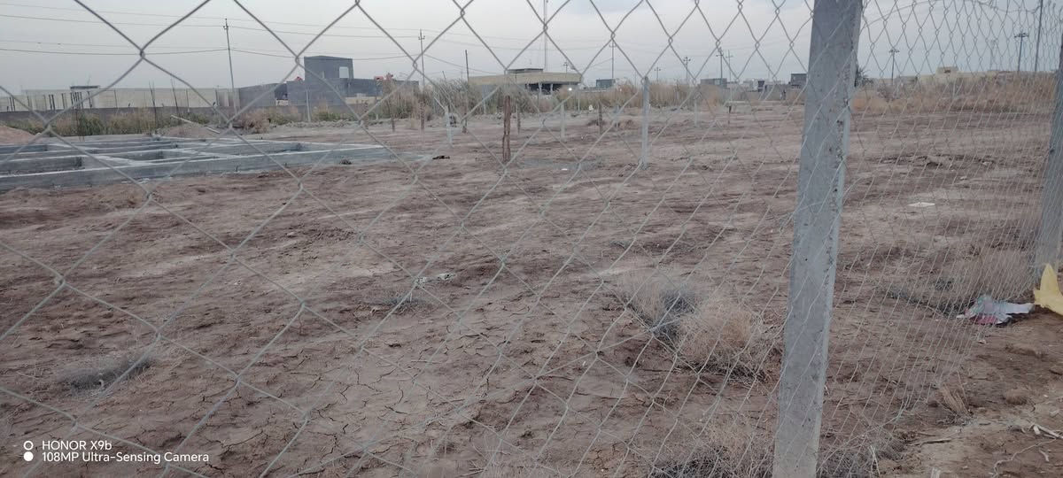 يوجد قطعة أرض طريق مشيمش على البزل سند 25 تحويل مباشر واجها 10 نزال 17 المساحه الكلي 170 اي استفسار اتصل ***********
