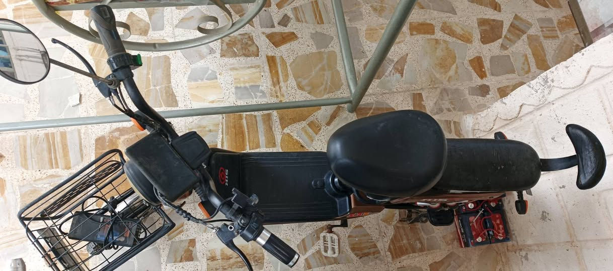 بايسكل هايس موديل 2022
كامل هوه وبطارياته
السعر 130 الف.


**إذا كنت صاحب هذا الإعلان وتريد حذفه لأي سبب، رجاءا أرسل رسالة إلى الدعم الفني**