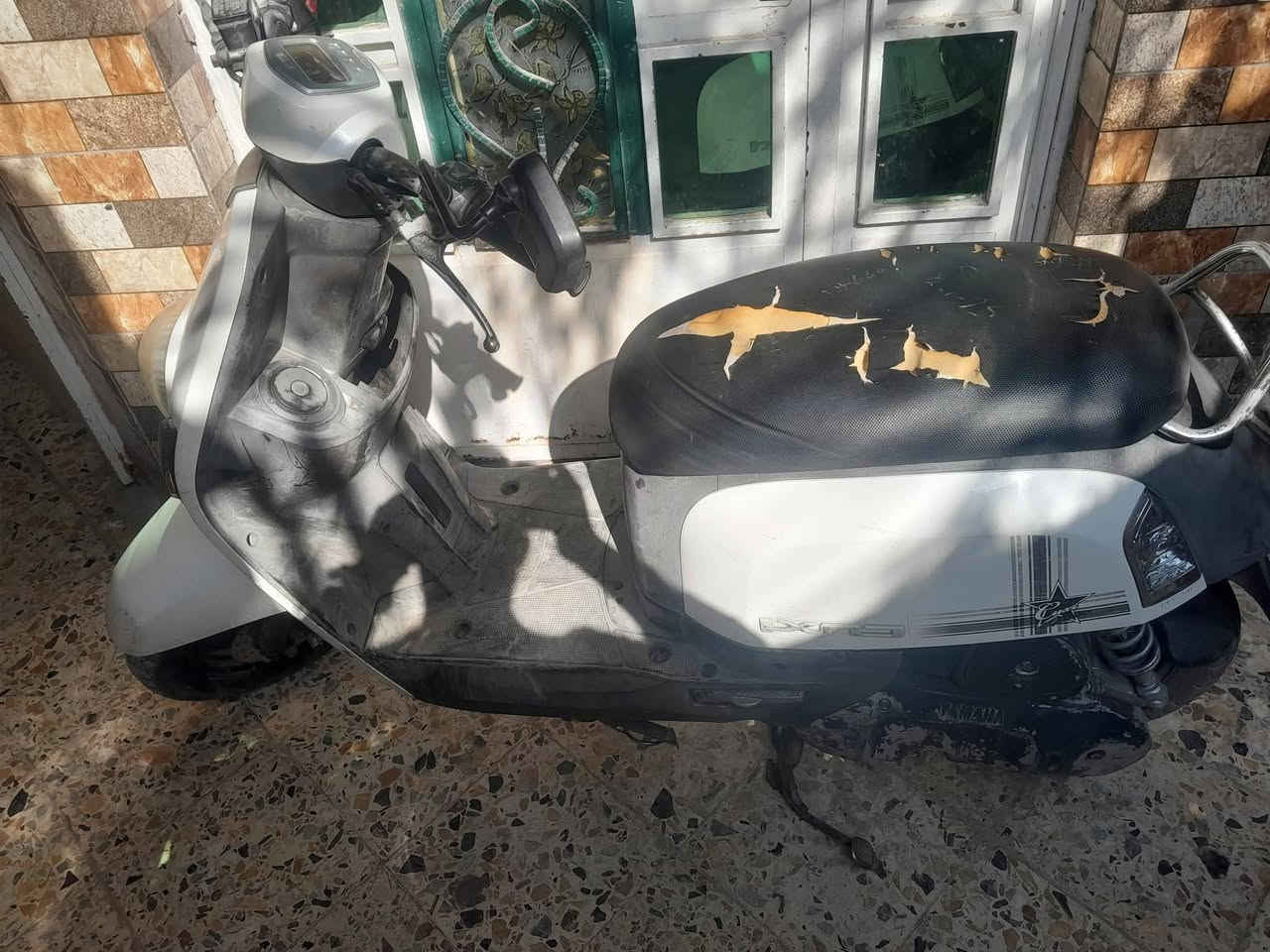 السلام عليكم بوليس للبيع مكفوله كفاله عامه جيب فيتر وتعال السعر ٦٥٠ وبيه مجال ***********
