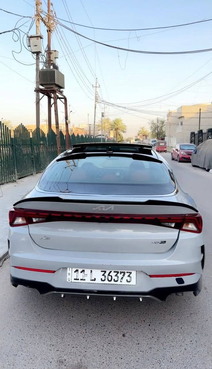 السلام عليكم للبيع 
KiA K5  GT LINE 2022 
مكينه 1600 تيربو 
فول مواصفات بأسمي تحويل ثاني يوم 
حادث مثل ماموضح بالمنشور حادث خلفي صندوك ودعاميه . وامامي دعاميه وبنيد 
#السعر 158 ورقه وبيها مجال شي بسيط 
مكان السياره / بغداد / شارع فلسطين او القاهره 
الاستفسار الاتصال ‭***********‬ بي واتساب
