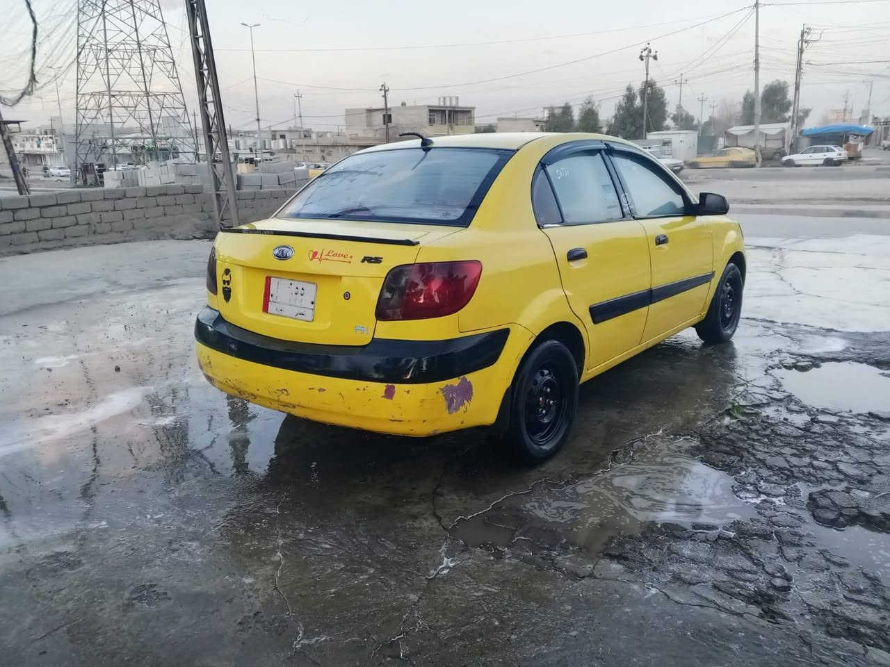 السلام عليكم
كيا ريو 2008 مكينة 16 شرط كير شرط
الشرعي بالايمن شرط التحويل هزه جديد
مكان الموصل الايمن سعر 72 بيها مجال 
***********
