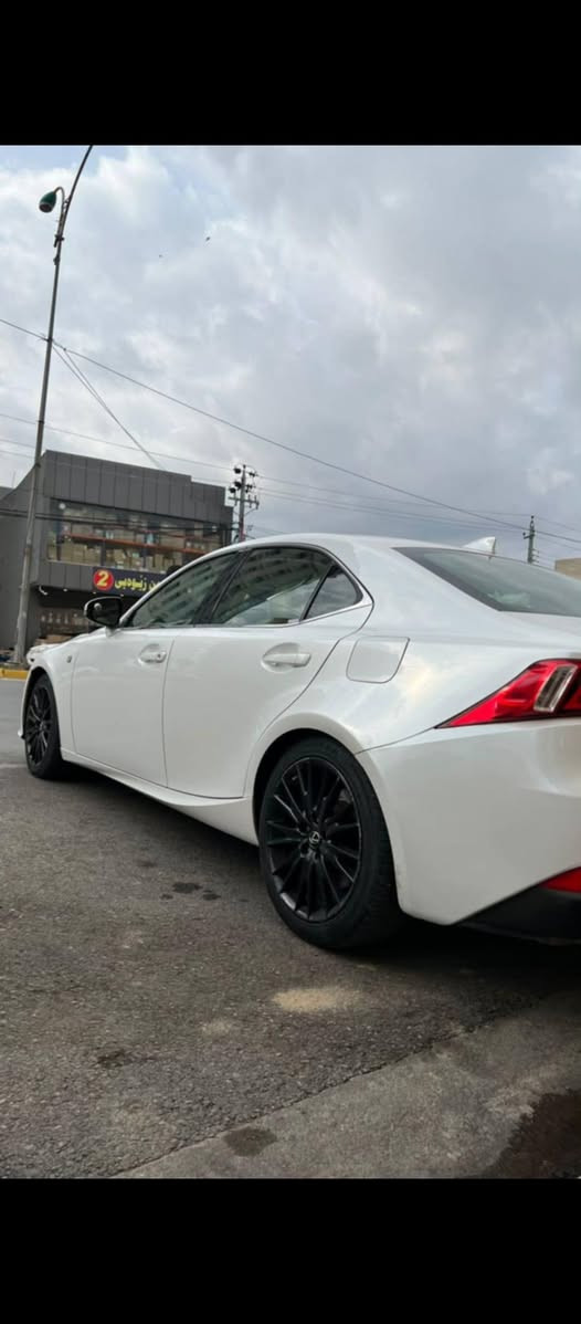 سلام عليكم لكزز Ls2016t
فول موصفات بنسه لى موديله بيه اهواي موصفات 
مكان سياره كركوك ***********
