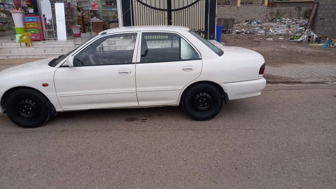 مكلف بالنشر/ 
السلام عليكم للبيع سياره براتون ويرا موديل ٢٠٠٢كيرعادي مصبوغه عام جماليه رقم بغداد بسمي نكليزي سنويه لحد ٢٨ هزه جديده  تخم تايرجديدباتري جديد  السعر ٤١ وبيه مجال حك الجيه للإستفسار ***********مكاني صلاح الدين قضاء الضلوعيه
