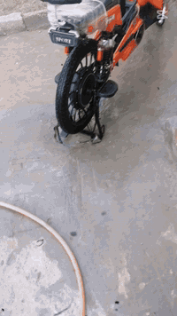 سلام عليكم باسكل شحن البيع او المراوس مكفول بطاريات جدد السعر خاص ***********
