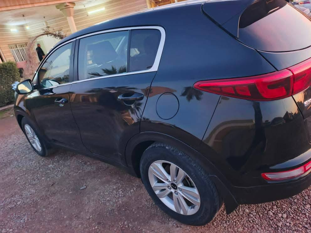 السلام عليكم
كيا سبورتج امريكي 

موديل 2019 

رقم صلاح الدين دولي باسمي

 بدون صبغ

محرك 2400

شاشه كامرا

تبريد قطعتين 

تحكمات ستيرن 

السونار مرفق

 محرك ما مفتوح

 السعر 145  

ويرهم مراوس 

الشرقاط 

***********
