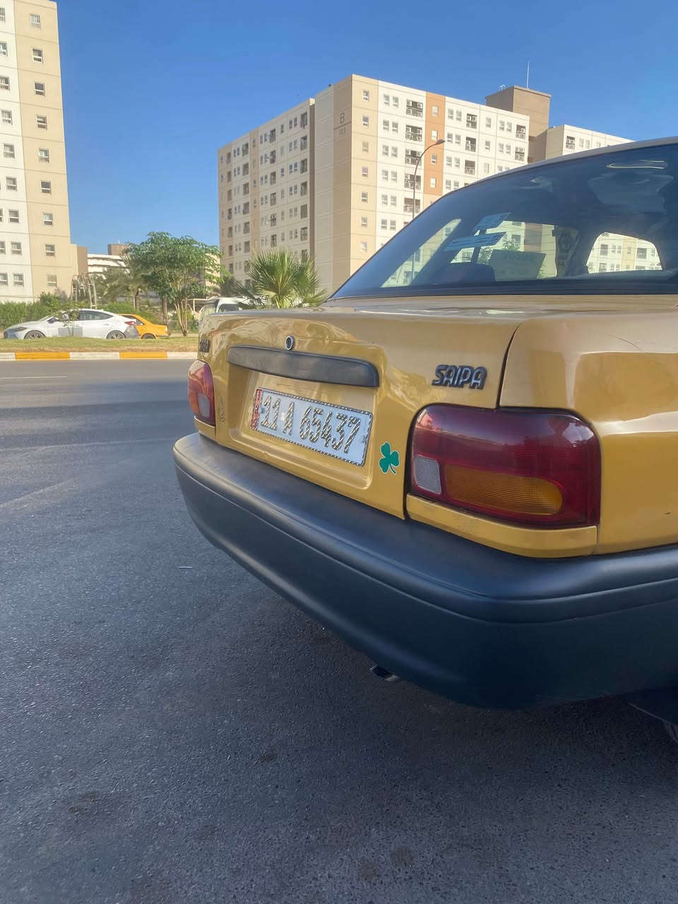 السلام عليكم
سايبا ٢٠١١ مكفوله 
كير مكينه تبريد ثلج حداديه كلها جديده 
شواصي بلاد السياره كلها جديده 
مدوشمه دوشمه عام ترايك وين متريد 
كهربائيات كامله 
السياره ماشالله كلها جديده 
مصفره هيئه وغرامه وب اسمي 
عنوانها بغداد الجديده
***********
