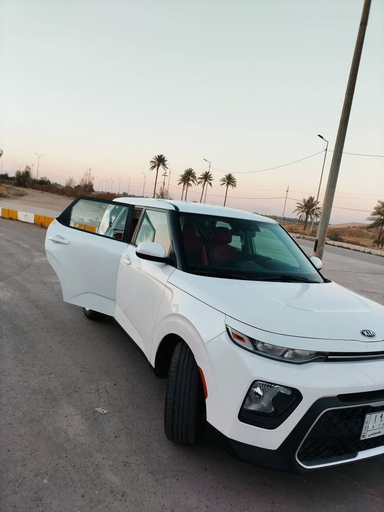 للبيع كيا صول وارد امريكا 
موديل2020 رقم بابل 
مكينه2000 دوش
شاشه كبيره 
كاميرا
رادارات
ويل كب 
ماشيه 61 
كلها ليبل واحد بدون تبديل 
بيها صبغ جاملغ وباب جهة اليمين 
والدور الخلفي جهة السائق
مكاني بابل 
*********** حلة, بابل
