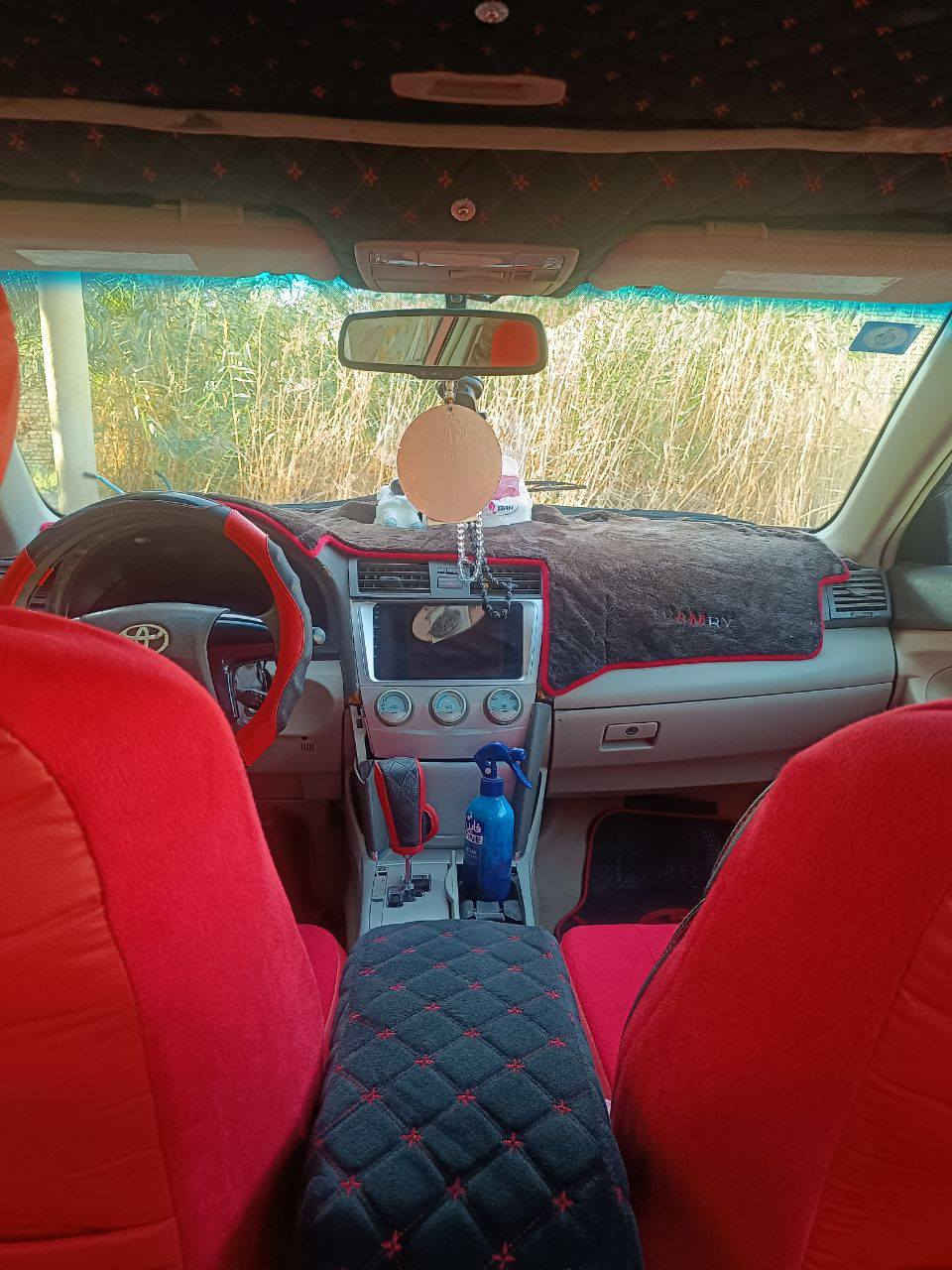 كامري 2007 امريكي السيارة باسمي مباشرة، أمشي بيها يوميًا لدوامي والحمد لله مريحة جدًا ونظيفة.
🔹 المواصفات:
المحرك بحالة جيدة 
الكهربائيات بحالة جيدة
الدواخل نظيفة ومنظمة
مصبوغة صبغ عام لغرض الجمالية فقط (شرط)
مبدل بيها بنيد أمامي فقط عند دخولها إلى العراق
سونار جديد 
هزة جديدة
لا توجد أي مشاكل مرورية
ملاحظه:منظومة التبريد فقط لا تعمل
 مكاني السماوة التواصل فقط على رقم الهاتف***********
💰 السعر: 78 (قابل للنقاش البسيط)
