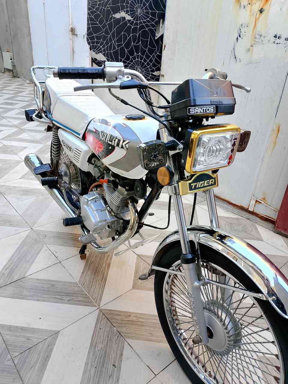 للبيع موديل 2023 مكاني القاسم /***********
