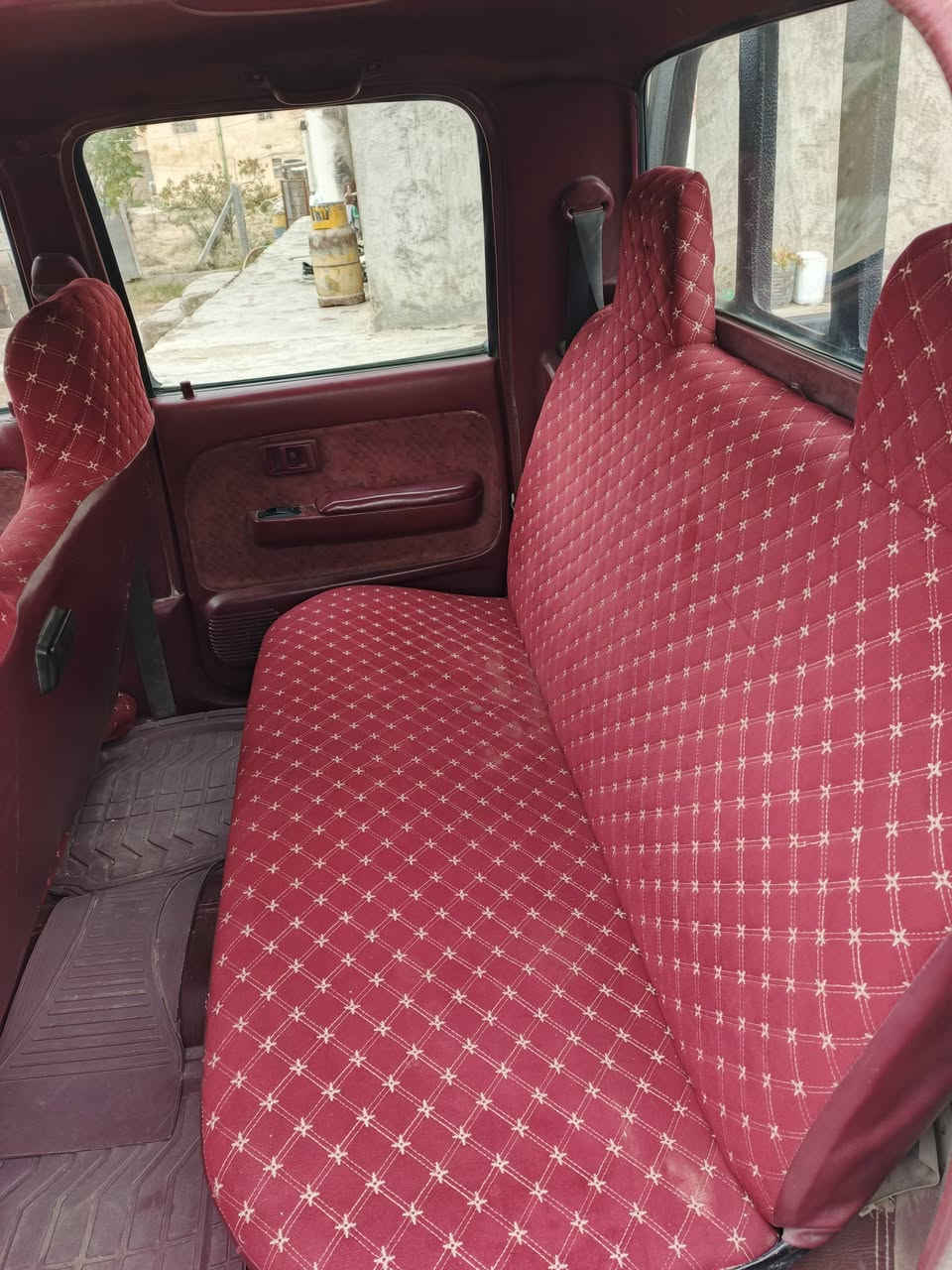 سلام عليكم تيوتا 2003 رقم أنبار نكليزي سنويه  الغايه2030,تخم تاير تدفئا صدر جديد السعر 102بيهى مجال رقم ***********
