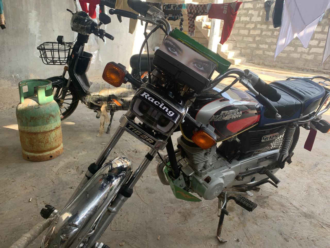 ماطور ٤ كير لبيع موديل ٢٠١٨ ماطور لوك كله علا شرط سعر خاص *********** خابر وتدلل
