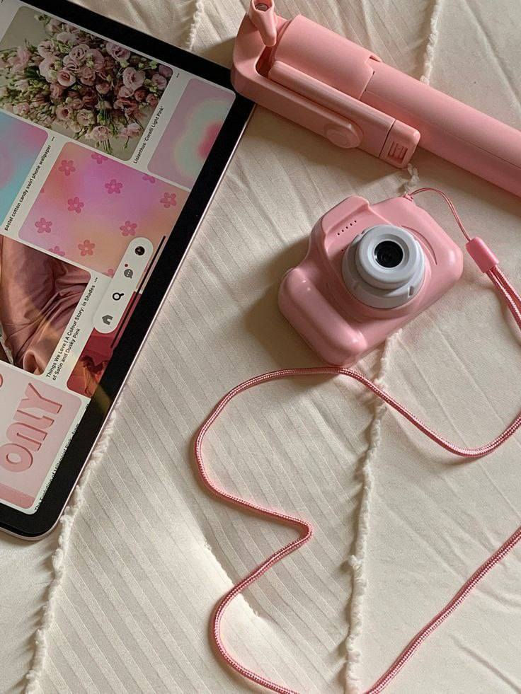 كاميرا رقمية صغيرة 💅👑  
الميزات :
الدقة: دقة فيديو 1080P.
الشاشة: شاشة بحجم 2 بوصة.
التخزين: تدعم بطاقة ذاكرة تصل إلى 32 جيجابايت.
البطارية: بطارية بسعة 600 مللي أمبير في الساعة.
الميزات: تصميم خفيف الوزن ومناسب للأطفال، يدعم صور السيلفي وتشغيل الموسيقى والفيديو
تواصل عالخاص 📩


**إذا كنت صاحب هذا الإعلان وتريد حذفه لأي سبب، رجاءا أرسل رسالة إلى الدعم الفني**