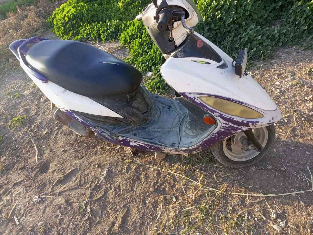 السلام عليكم 
دراجه جي فور للبيع كوم حديد 
***********
