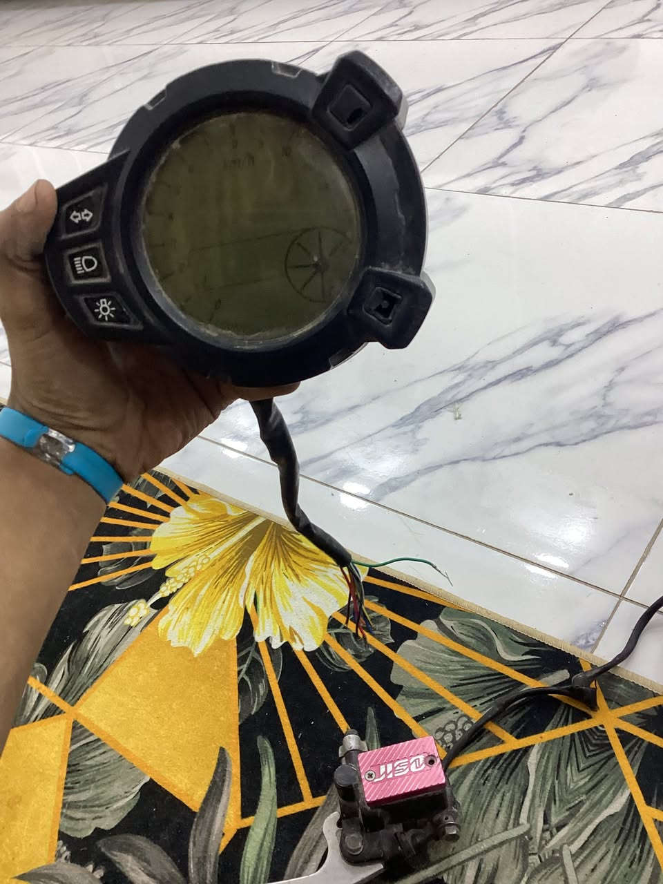 كلمن وسعره تعال خاص وتشلع عيوني


**إذا كنت صاحب هذا الإعلان وتريد حذفه لأي سبب، رجاءا أرسل رسالة إلى الدعم الفني**