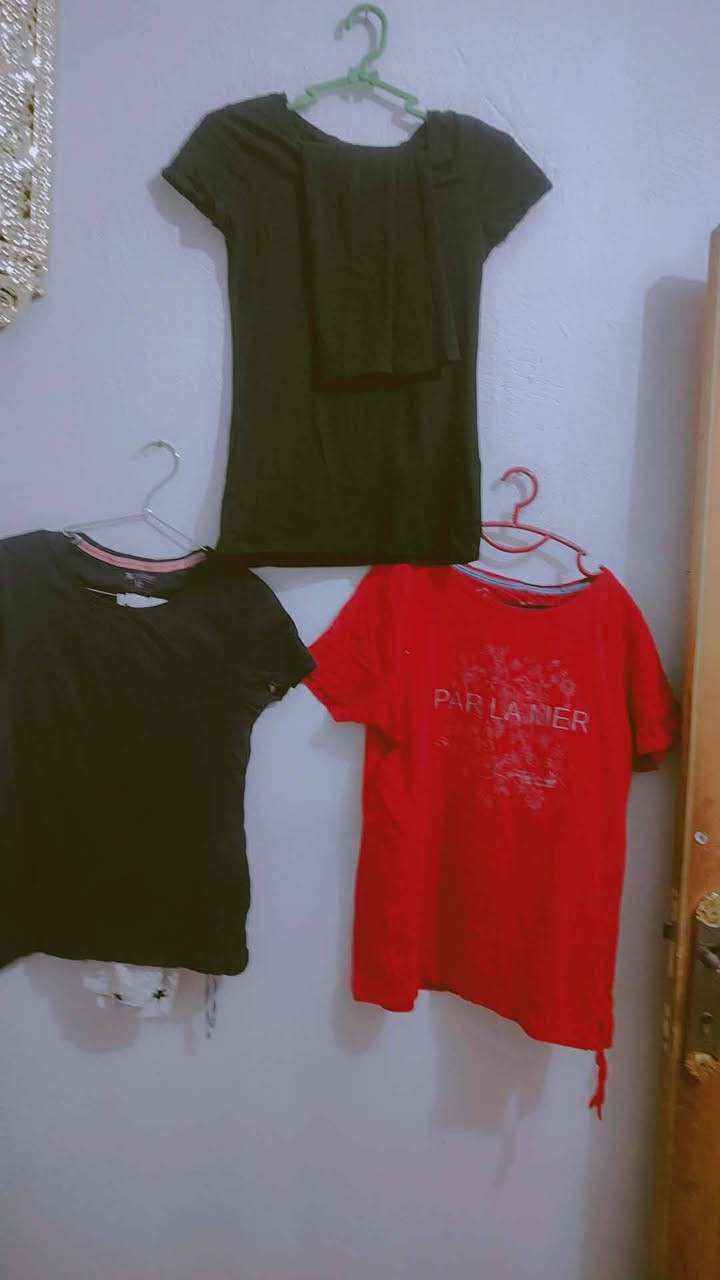 السلام عليكم 
بنات عندي هاي الملابس 90 قطعه ب90 الف


**إذا كنت صاحب هذا الإعلان وتريد حذفه لأي سبب، رجاءا أرسل رسالة إلى الدعم الفني**