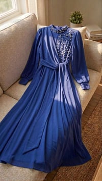 فستان • مجسم • توصيل