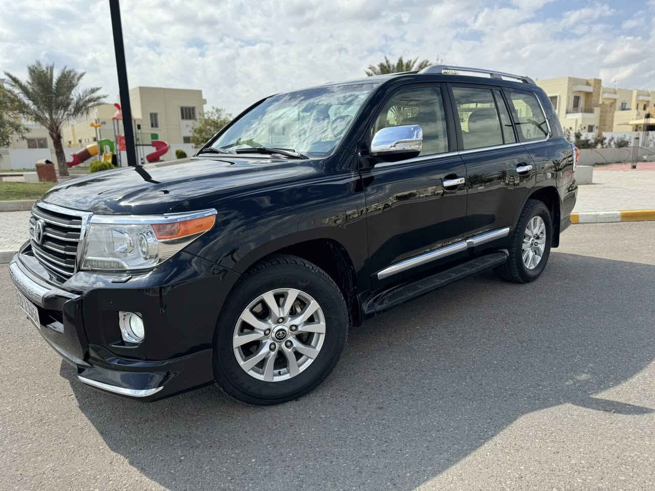 السلام عليكم / لاندكروز 2014 /GXR فول مواصفات فتحه سقف بصمه ابواب كشنات جلد كشن كهرباء / لايت زينون حساسات تخم تاير رقم اربيل تحويل مباشر / كير مكينه كفاله / السعر 365 ورقه بيها مجال للشراي /***********
