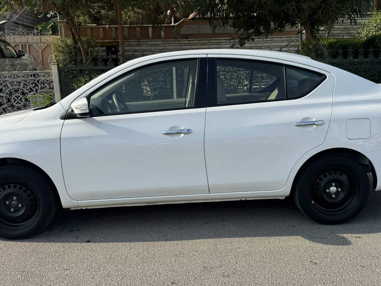 سلام عليكم 
للبيع نيسان
موديل :٢٠٢٤
رقم اربيل
مكفول كفاله عامه  من الشخط والتكحيل والصبغ
المكان بغداد
رقم الهاتف ***********
