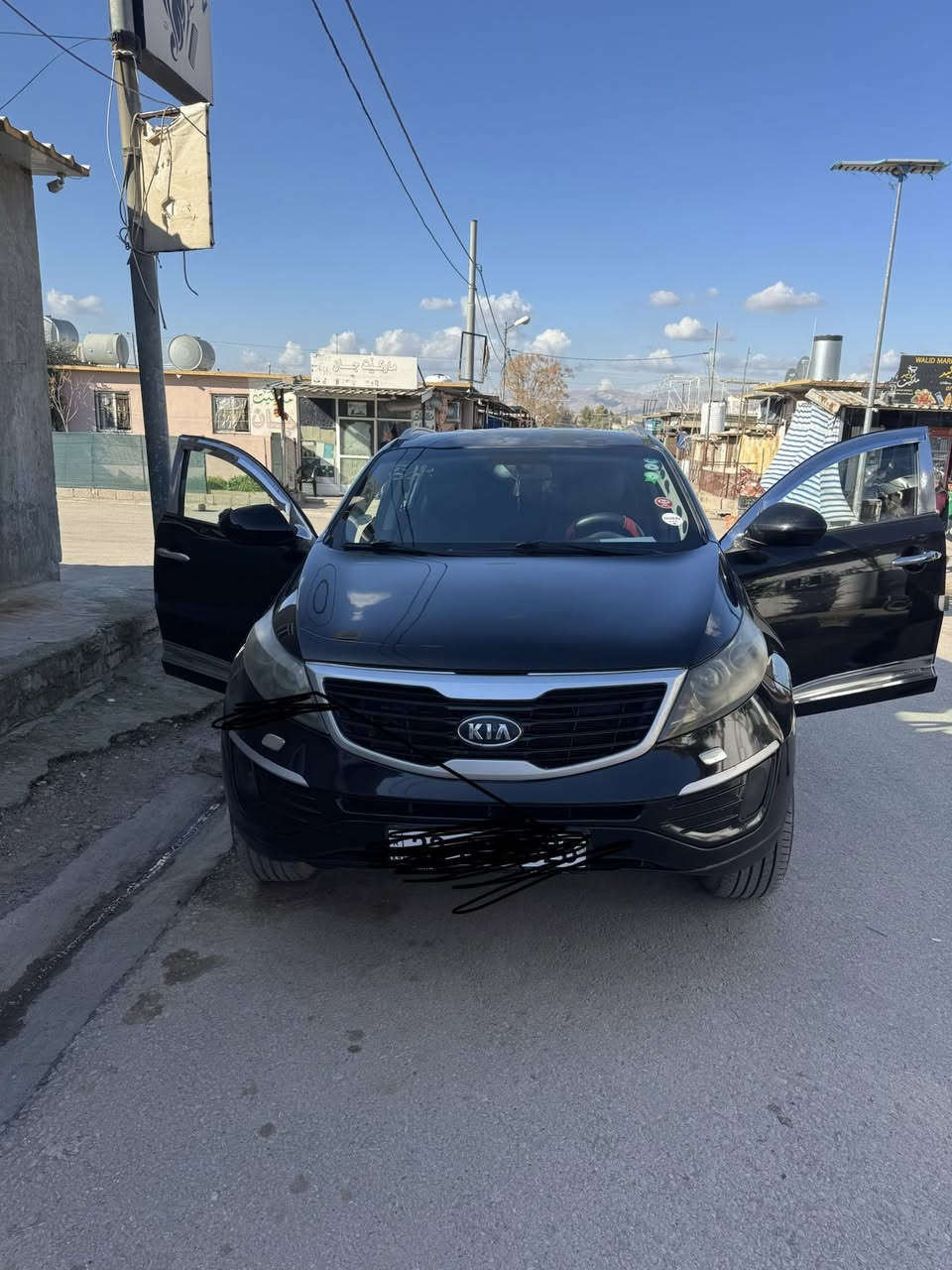 كيا للبيع 2011اسود تومياتيك ماشي 275الف كير او مكينه بشرط بيها شبرين معجون بصندوق او شويه تعديلات بارد للاستفسار اكتر يمكن التواصل مع الرقم ***********السياره رقم اربيل عنوان السياره دهوك
