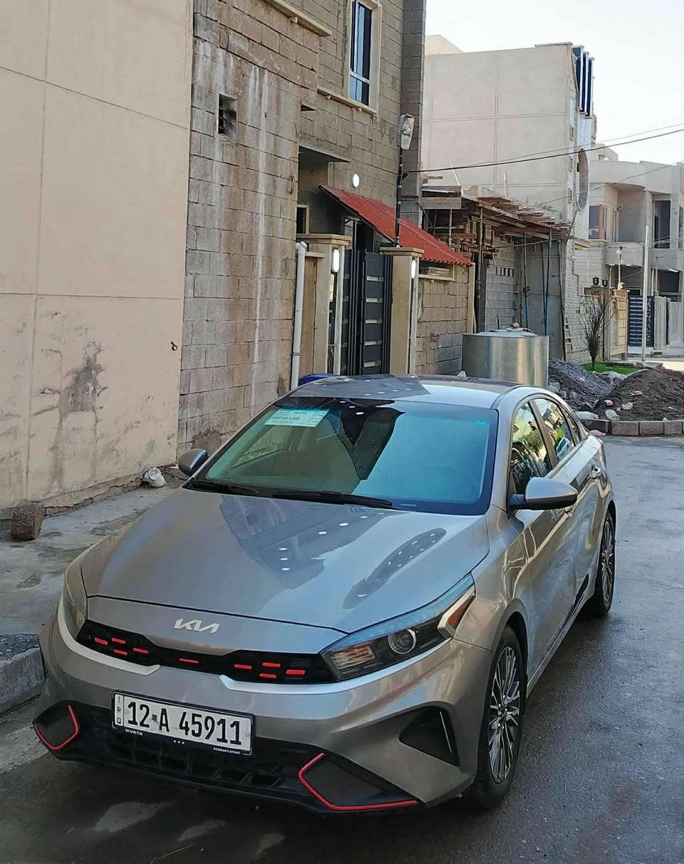 السلام عليكم
كيا فورتي 
موديل 2023
محرك وكير شرط ما مفتوح 
مواصفات نص فول 
ماشيه 52 mi
الضرر بيها 3قطع 
ومكانين بارد بدون داخل 
شرط التحويل السياره بأسمنا 
السعر 143 وبيها مجال شي قليل 
للاستفسار ***********
***********
