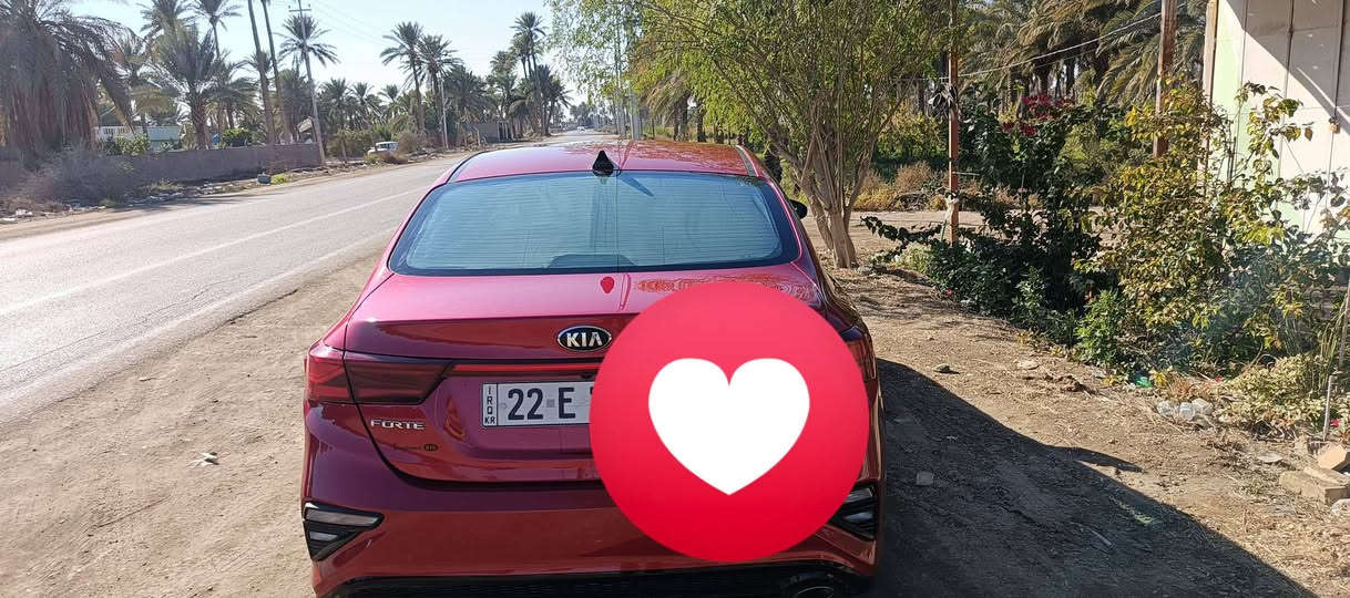 فورتي بدون حادث بنيد صبغ وجاملغ اثر شخوط شبر ونص صبغ سعر ١٥٠ وبي مجال 
موديل ٢٠

***********
