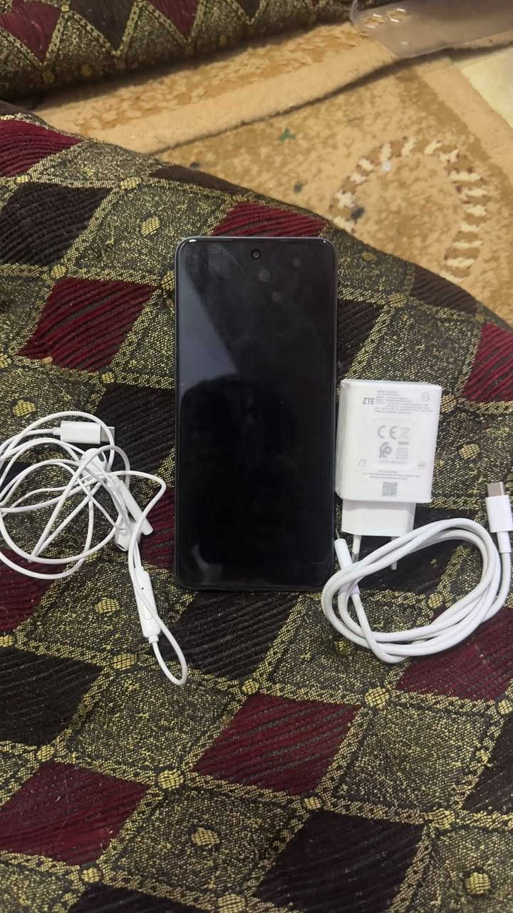 nubia neo 2 5g
ذاكره 256 رام 20       90 فريم الجهاز مستخدم يومين فقط كل غراضو وياو موقعي حي الوحده 
السعر 240 وبي مجال بسيط

***********
***********
