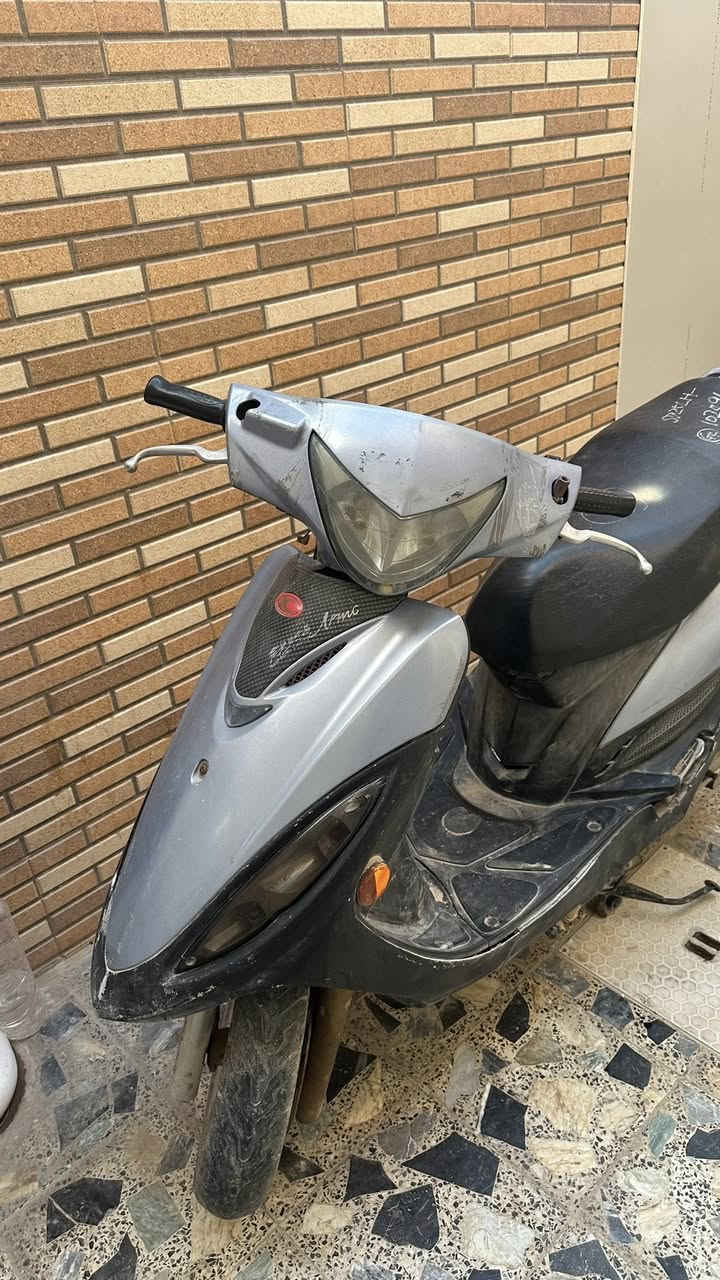 السلام عليكم
كامكو جي فور مفتوحه مره وحده 

حتى معامله ترقيم بيها باقي بس كمركها وتترقم

دراجه نضيفه عوزها بس غسله على الفحص سعرها ٣٥٠ وبيها مجال بسيط

***********
