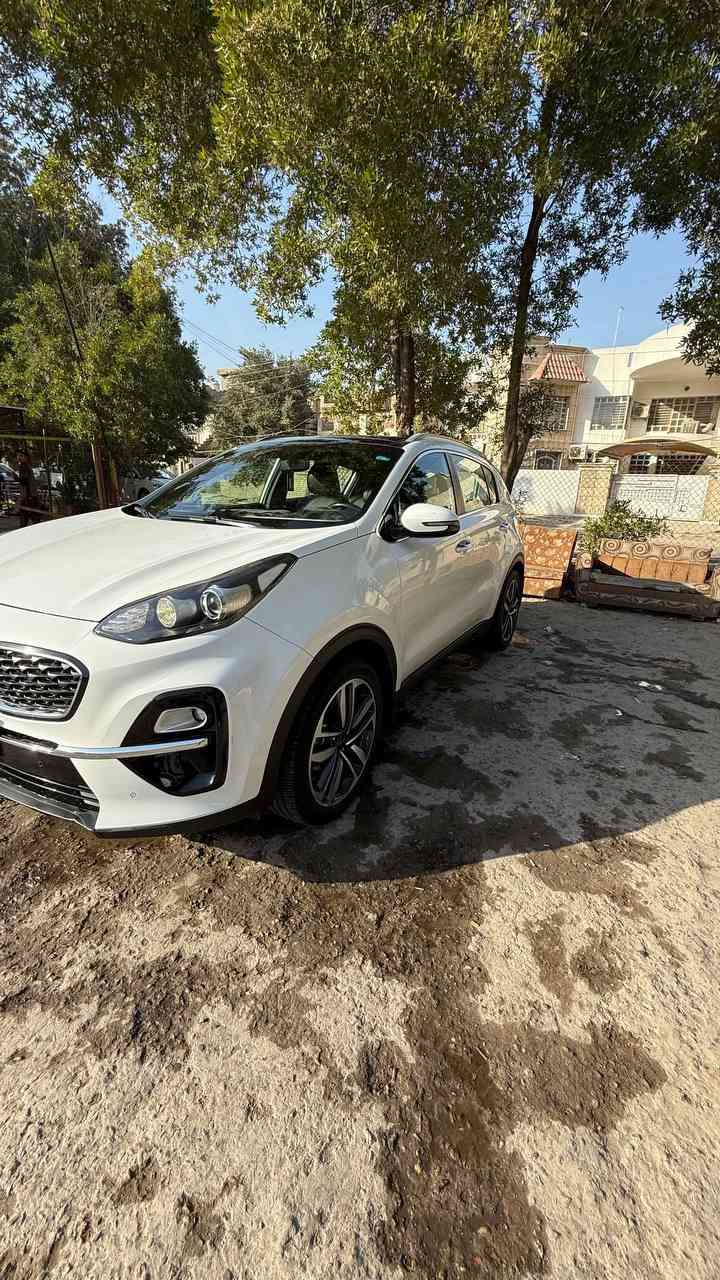 سبورتج سياره مكفوله ونظيفه 
اللبيع
مكان بغداد السيديه
سياره ماشيه ٦٩
تحويل ثاني يوم بسمي
***********
