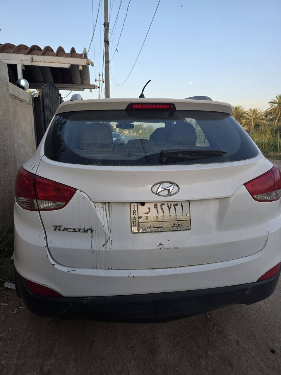 توسان 2014 خليجي محرك 2000 دوش سياره نظيفه بيها صبغ بالجنطه شي قليل وذابين عليها ماده حامض تخريب مبينه بالصور السعر 130 الاتصال***********
