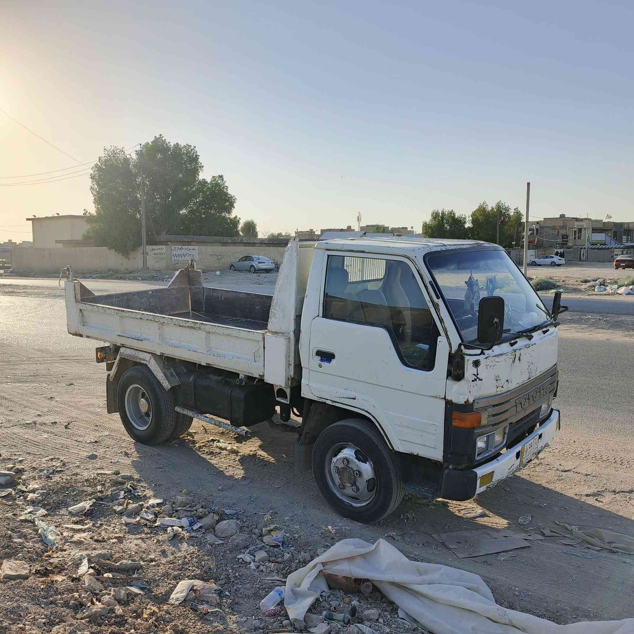 سلام عليكم للبيع تيوتة فحل موديل 91رقم بغداد مكينة B14 مكفولة لا بخار ولا نضوح تجفيت جديد شاصي وكير كفالة عامة سيارة جديدة مال جناي دوشمة جديدة سيارة جديدة معنة لكلمة اسعر 100او بيهة مجال حك جية مكان بغداد بياع تقاطع درويش التصال ***********
