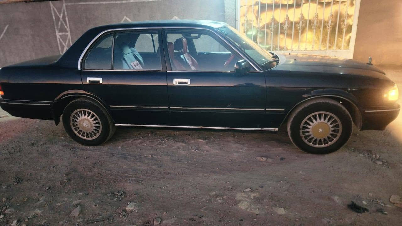 سلام عليكم سياره
رنب مديل 1995
السياره بلاديه مكينه ونجي تخم تاير 
تحويل ثاني يوم البيع فقط المكان بغداد مدينه الصدر الاستفسار ***********
