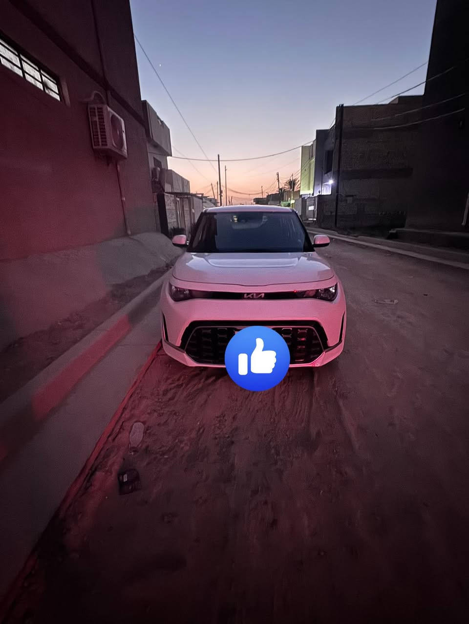 السلام عليكم كيا صول موديل ٢٣ رقم بابل بأسمي مواصفات S المعروفه محرك 2000 دوش فقط بنيد مبدل حادث سطحي 
 ماشيه ٤٨ الف كيلوا اتصال او واتساب ***********
