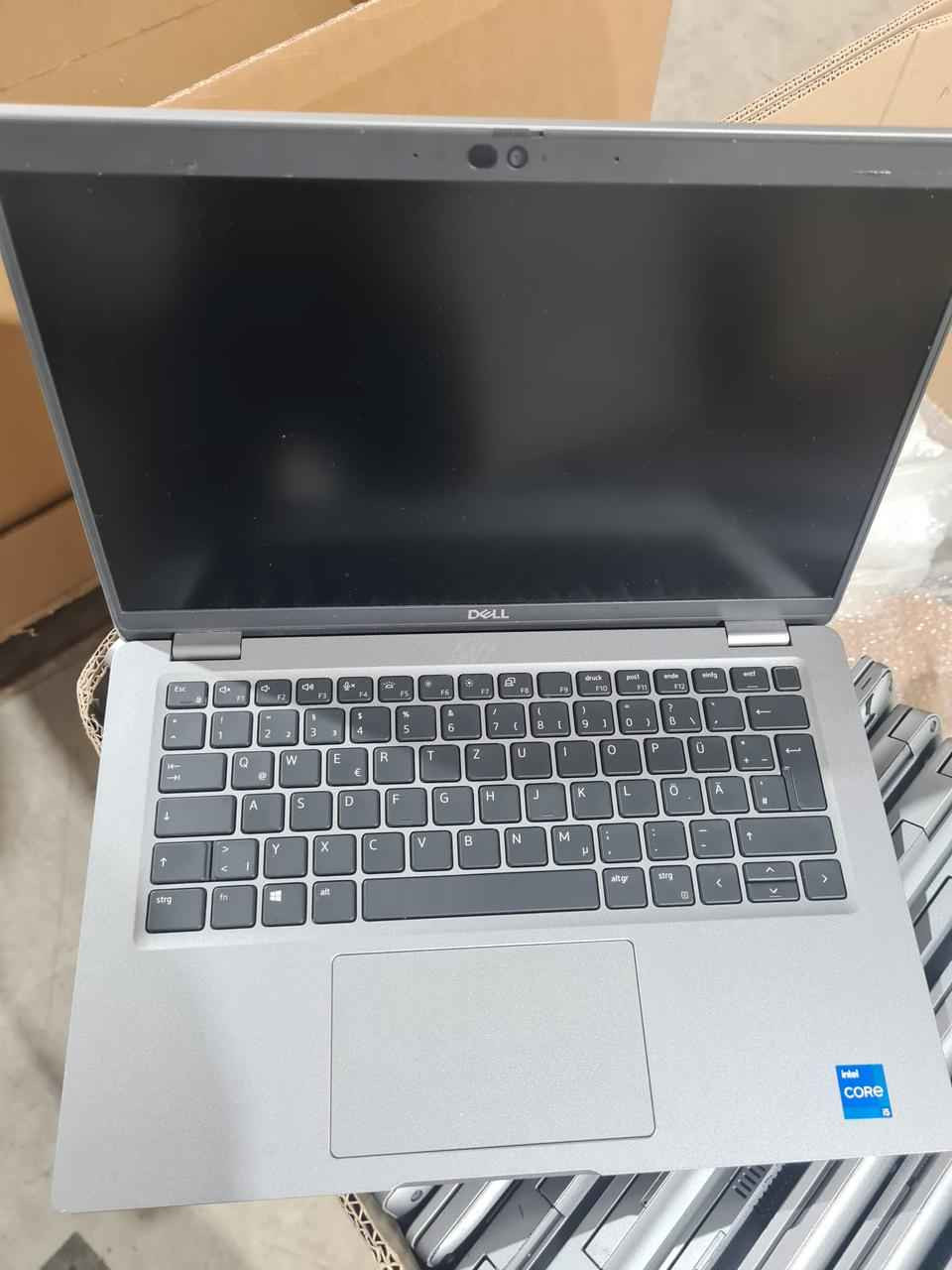 Dell Latitude 5320 
Core i5 الجيل العادي عشر

            بسعــــر 315 الف عراقي             

💼 Dell Latitude 5320 – أداء احترافي في جهاز نحيف وخفيف

يقدّم Dell Latitude 5320 مزيجًا قويًا من الأداء، الاعتمادية، وسهولة الحمل، ليكون خيارًا مثاليًا لروّاد الأعمال، الموظفين، والطلاب الذين يحتاجون جهازًا سريعًا وعمليًا طوال اليوم.

🔥 أبرز المواصفات

⚙️ المعالج
- Intel Core i5 – الجيل الحادي عشر
- أداء قوي في المهام المتعددة
- كفاءة عالية في استهلاك الطاقة

🧠 الذاكرة (RAM)
- 16GB DDR4
- سرعة ممتازة في فتح البرامج والتنقل بين المهام
- مناسب للعمل الاحترافي والتطبيقات الثقيلة

💾 التخزين
- 512GB SSD M.2 NVMe
- سرعة إقلاع عالية
- نقل بيانات أسرع بـ 5 مرات من الهاردات التقليدية
- مساحة كافية للملفات، البرامج، والمشاريع

🖥️ الشاشة
- 13.3 بوصة FHD
- دقة 1080p تمنحك وضوحًا رائعًا
- تقنية IPS لزوايا رؤية واسعة وألوان 
------------------------
مكتب ( ثائر للحاسبات )  💻

بصرة - جمهورية - شارع المكاتب - قرب صيدلية فخرية و مقابل البسة القلعة.
يوجد توصيل لجميع محافظات العراق .

*********** 
***********
«
            اتصال / واتساب / تلگرام

هواي عندي موديلات ومواصفات من أجهزة اللابتوب 💻

     اضغط على الرابط👇 و ختار الي يناسبك 

https://linktr.ee/thairmax
https://thaermax.vatrin.app البصرة, العراق
