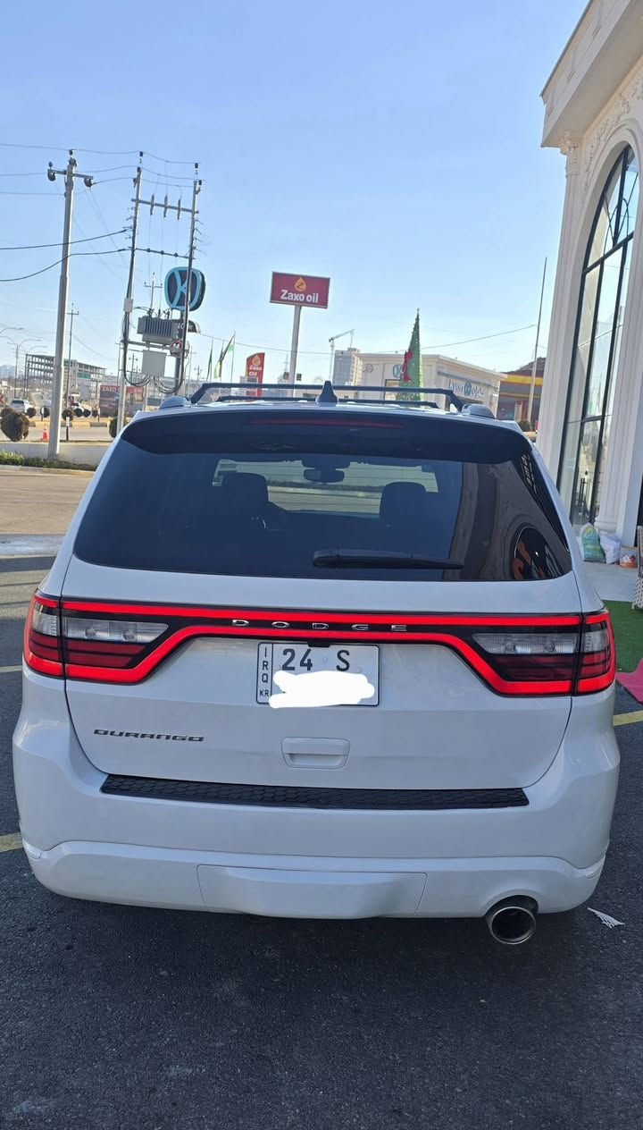 دورنكو 2023
6 سلندر 3.6L
ماشية 50mile 
رقم دهوك بأسمي 
رقم وهزة وسنوية جديد 2032
جداً نظيفة السيارة وبدون نقص نهائياً

رادار جانبي ( نقطة عمياء )
اشارة ليد LED
كشن وستيرن تدفئة 
وضعيات قيادة سبورت وايكو 
اوتو ستارت ستوب ( انطفاء ذاتي )
بيها قطعتين تبديل شركة وقطعتين صبغ 
حادث جانبي

السعر 285 وبيها مجال 
مكان السيارة دهوك 
***********
***********
اتصال أو واتساب
