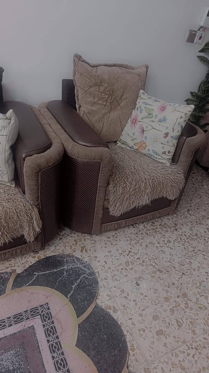 تخم أوربي تكمه 6مقاعد اريده 100نهاينته ونظيف وقوي ويه كوشات مالته 6بلونه كبار


**إذا كنت صاحب هذا الإعلان وتريد حذفه لأي سبب، رجاءا أرسل رسالة إلى الدعم الفني**