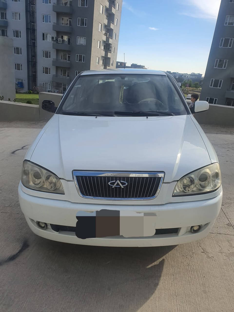 سيارت شيري كوين 
موديل 2013
سنويه وهزه جديد
بلادعم ولاصبغ
تبريد عل سلف 
كلشي شغال على بلادي
شاشه ايبات
كابون بنزين جديد
كيرشرط
المكينه بيهاصرف قليل
طخم تايرات جديد
صدرجديد
واحدعلى وحد
السنويه بسمي 
***********
***********
