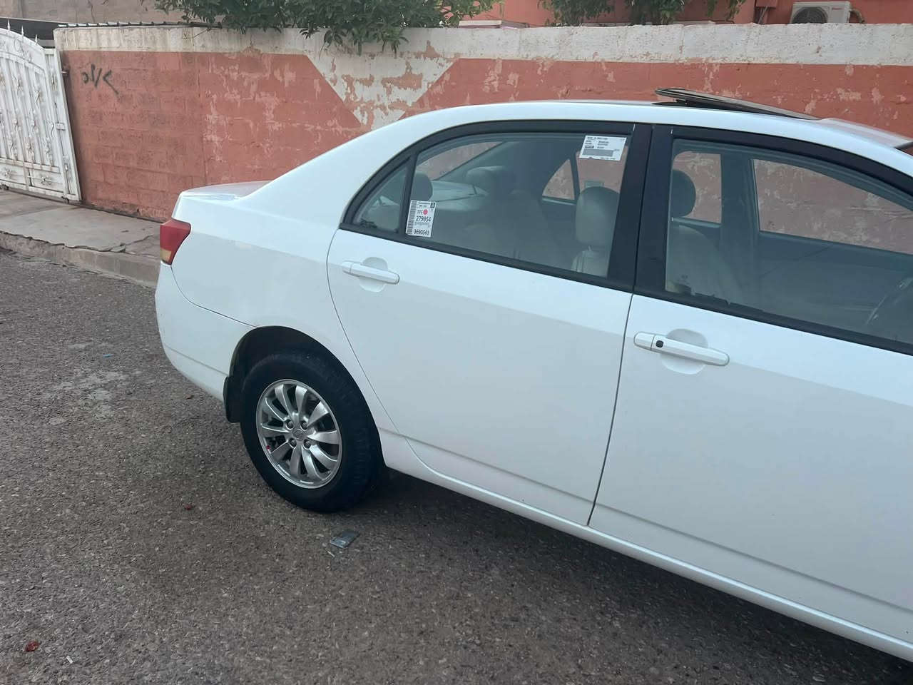 بي وايدي ( 2014 byd g3) للبيع
شرط التحويل والوكالة رقم أربيل دولي مسطرة
سيارة خليجي بدون حادث 
محرك 1.8 بلادي كير بلادي 
موصافاتها فول 
كير اوتو 
بصمة 
دخول ذكي 
سلايت روف 
حساسات خلفية 
كشنات جلد 
شاشة + كامرة 
سنوية وهزه جديد 
سيارة حلوة ماناقصها شي 

…. 
بيها باب السايق تعديل بارد وجامرلغ حك شبر 
سعرها 65 ورقة وبيها مجال مكاني كركوك
الرقم: ***********
