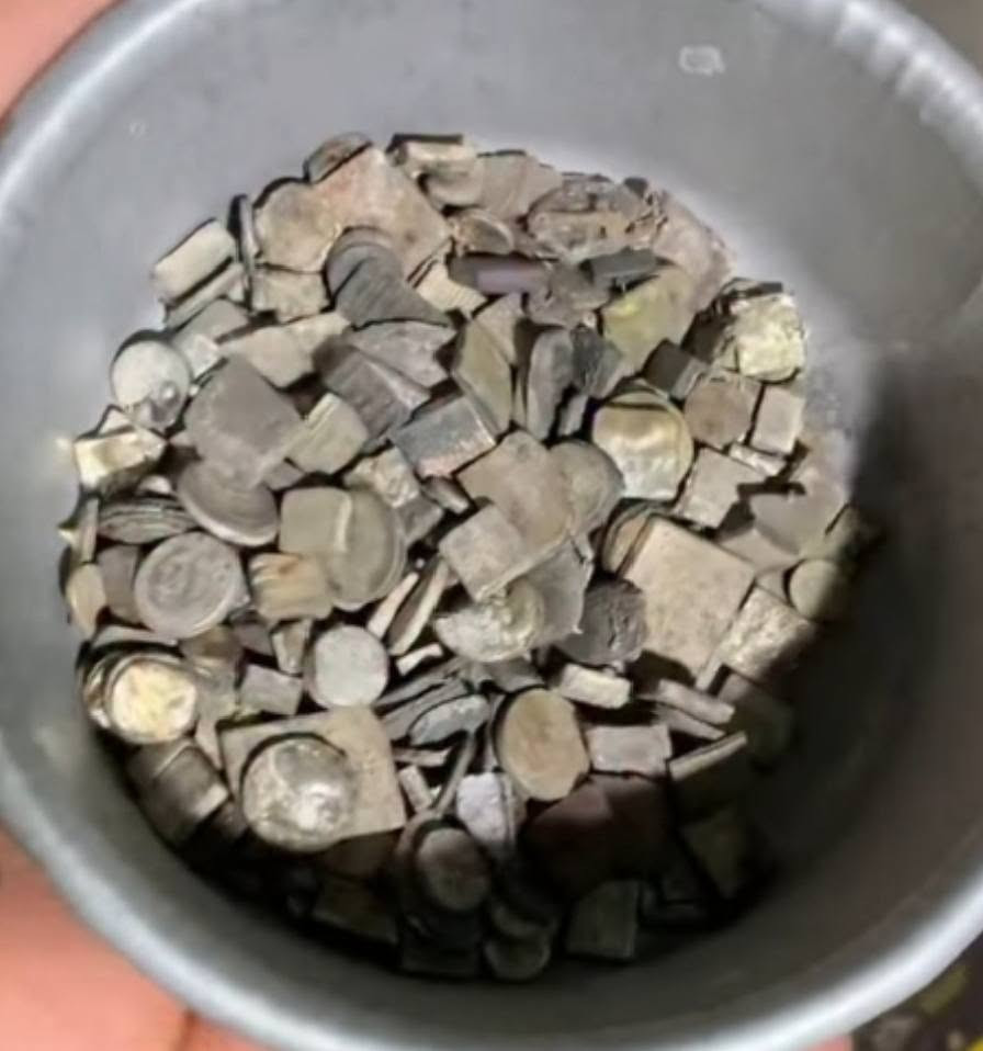 السلام عليكم 
نشتري جميع انواع الكونتكترات العاطله والتالفه وجميع الأحجام والكميات وبأسعار جيدة للاستفسار خاص


**إذا كنت صاحب هذا الإعلان وتريد حذفه لأي سبب، رجاءا أرسل رسالة إلى الدعم الفني**