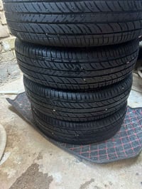 عندي تخم تاير اسود مو ابو خط البيع 175/70/13  مكاني بغداد البلديات 077...