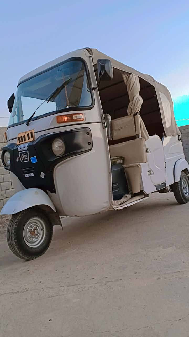 سلام عليكم  تكتك للبيع البيضه  21 بيهه بس تكمه والباقي كفاله انه مكلف رقم راعيهه وخابرهه ***********
