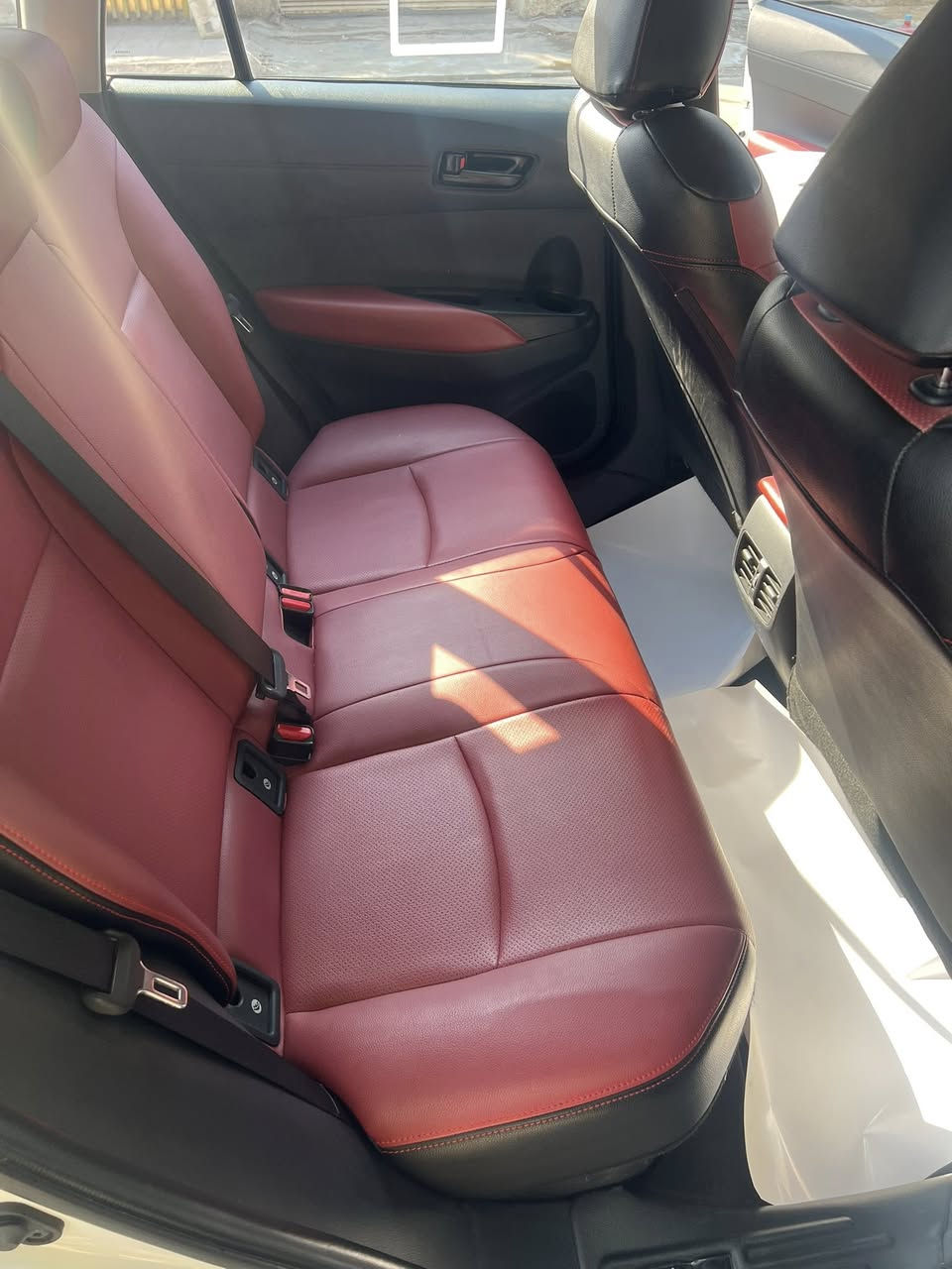 سلام عليكم
كورلا كروز موديل 2024

فول مواصفات 

داخل احمر 

٤ كامرات 360 درجه 

فتحه + بصمه وكرسي كهرباء مفوله للاخير السياره 

رقم بغداد بسمي 

ماشيه 34 الف 

سياره ترايه يخبل 

بيه بارد بل باب خلف السائق 

مكان السياره شارع فلسطين 

رقم التلفون ***********

السعر 175 وبي مجال 

السونر مرفوق بل صور
