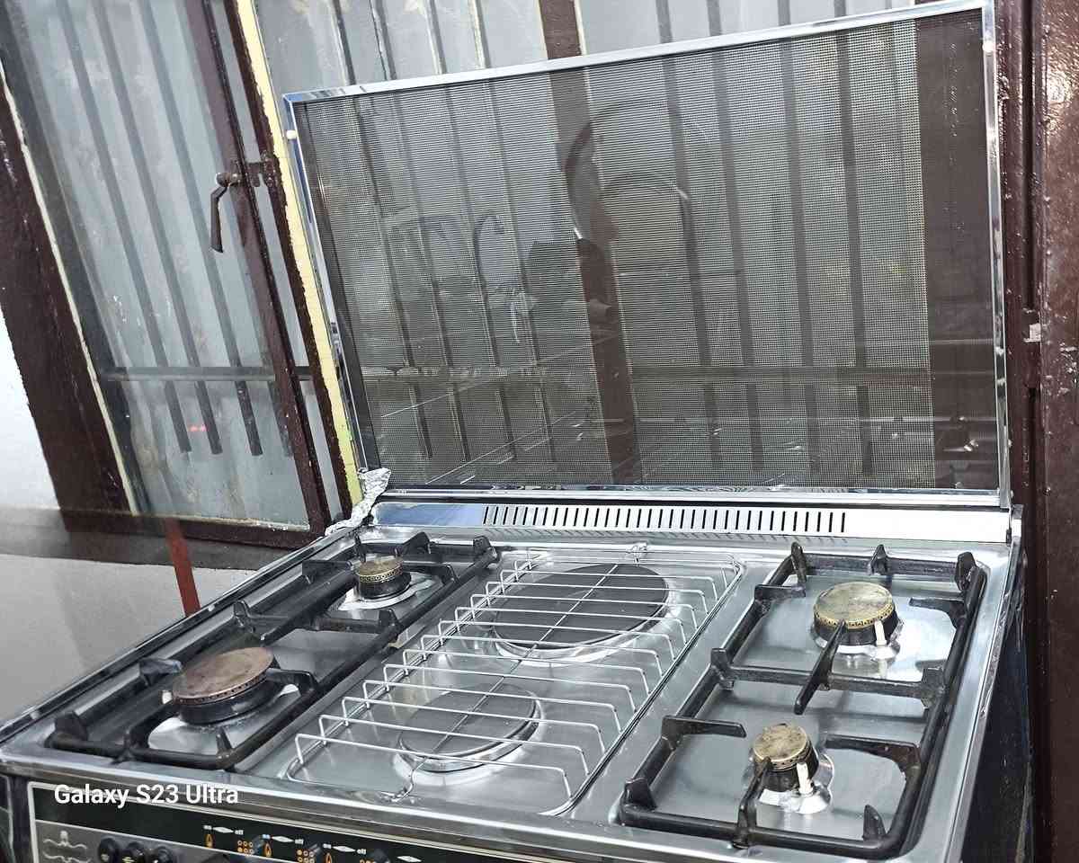 طباخ يونفرسال ٦ عيون
٤ غاز
و٢ هيتر كهرباء
السعر ٤٢٥
اي استفسار عالماسنجر


**إذا كنت صاحب هذا الإعلان وتريد حذفه لأي سبب، رجاءا أرسل رسالة إلى الدعم الفني**