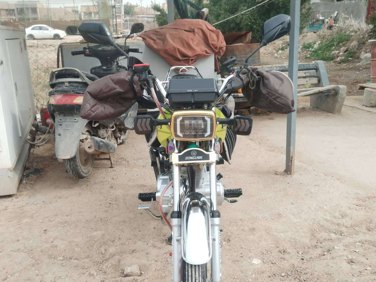 سيفان 25 نضافه شوفت عينك وعلي درجه مال واحد متوازي عليه وريد يبعه محرك مكفوول درجه خير من الله تجي وتشوف بيعنك كلشي شغال رقمي وخابر وتدلل مكاني دبله ‏‪***********‬‏
