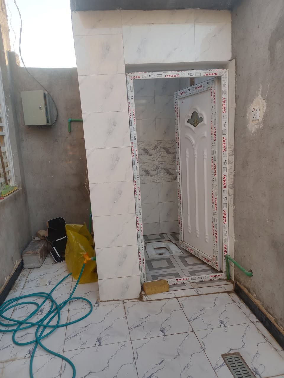 السلام عليكم ورحمة الله وبركاته
بيت للبيع بكاع ال راجي مساحته 110 متر.
سعر البيت 40 وبيه مجال قليل
للاتصال  والاستفسار على أرقام
***********
***********
