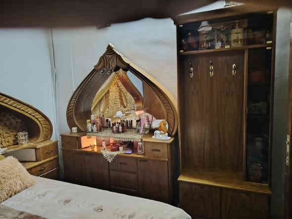 غرفة نوم البيع العنوان الموصل وادي حجر الرقم ***********
