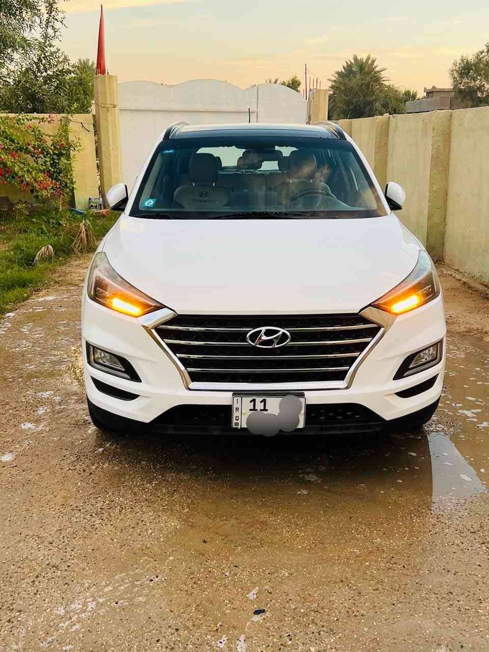 السلام عليكم

توسان ٢٠١٩ خليجي فول مواصفات وكالة الكاصد مكفوله من الصبغ والتبديل والبارد 

رقم بغداد الجديد 

سايد بريك بالرجل 

حساسات اماميه خلفية 

شاحنة واير ليس 
 خمس عدسات

كشنات كهرباء

كشنات جلد +كهرباء 

مري شفط

اشاير مري

بانوراما

بصمة 

ماشيه ١٣٦ الف
تخم تاير
السعر ٢٠٧وبيه مجال بسيط 
السياره نظيفة جدا وبدون اي نقص  
السونار مرفق بالمنشور 
للاستفسار
***********
